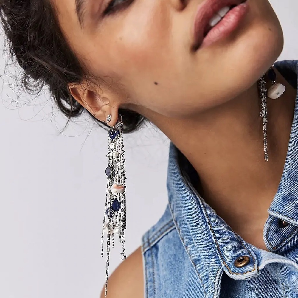 FREE PEOPLE Cruise Dangle Earrings (silver/blue)